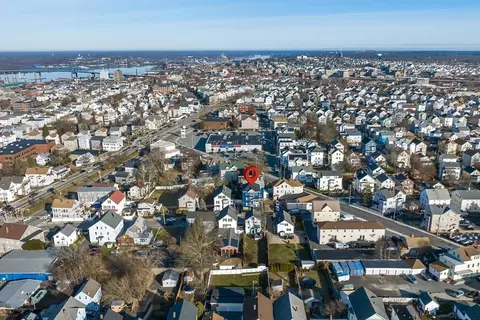 504 Peckham St, Fall River, MA 02721 photo 3