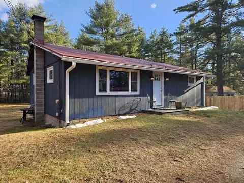14 Royalston Rd S, Winchendon, MA 01475