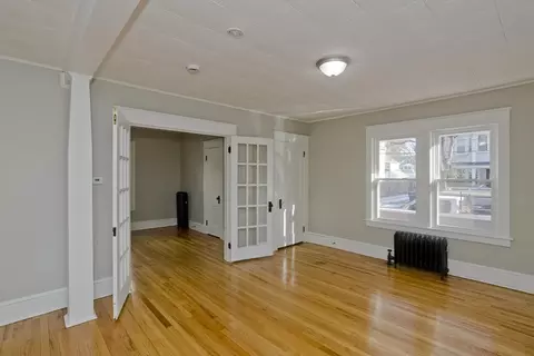 Living - 34-36 Ruskin St, Springfield, MA 01108 photo 2 of 4