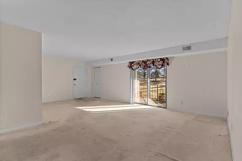 Living - 4700 N Main St #1E, Fall River, MA 02720 photo 6 of 6