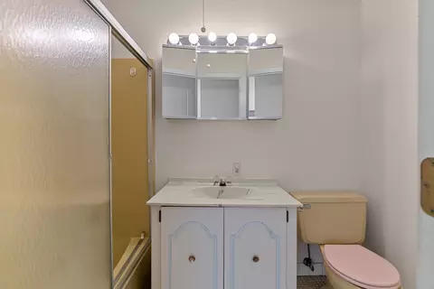 Bath - 4700 N Main St #1E, Fall River, MA 02720 photo 2 of 2