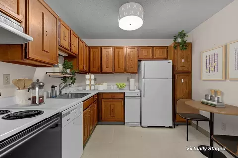 Kitchen - 4700 N Main St #1E, Fall River, MA 02720 photo 2 of 4