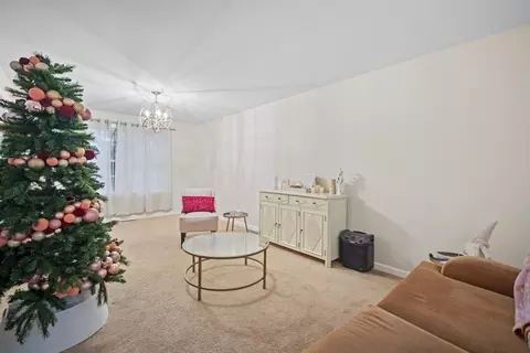 63 Agnes St, Springfield, MA 01118 photo 10