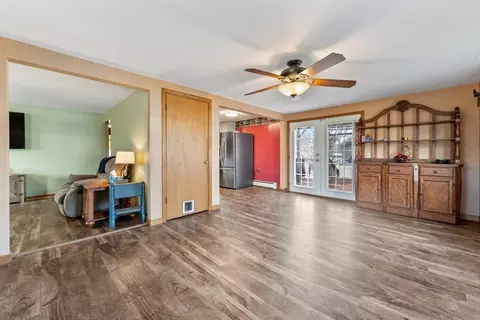 94 Jacob St, Chicopee, MA 01020 photo 6