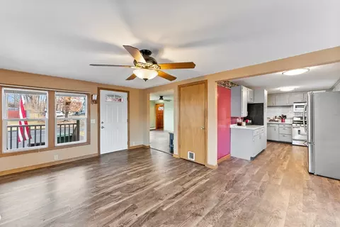 94 Jacob St, Chicopee, MA 01020 photo 8