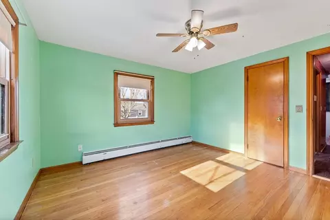 94 Jacob St, Chicopee, MA 01020 photo 27