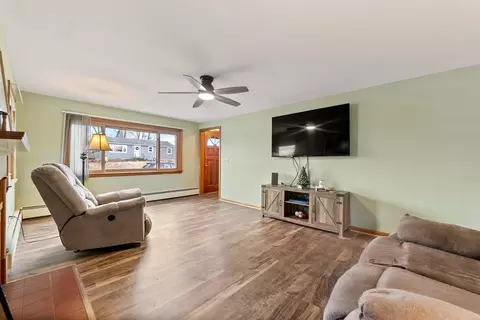 94 Jacob St, Chicopee, MA 01020 photo 16