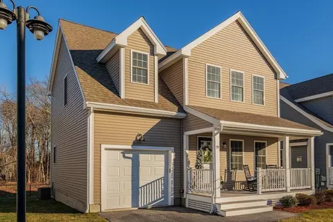 55 Denworth Bell Cir #55, Haverhill, MA 01835