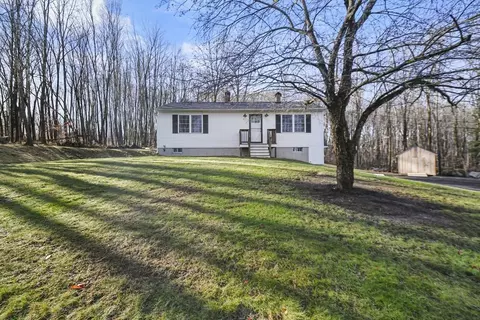 26 Ridgewood Ln, Templeton, MA 01468