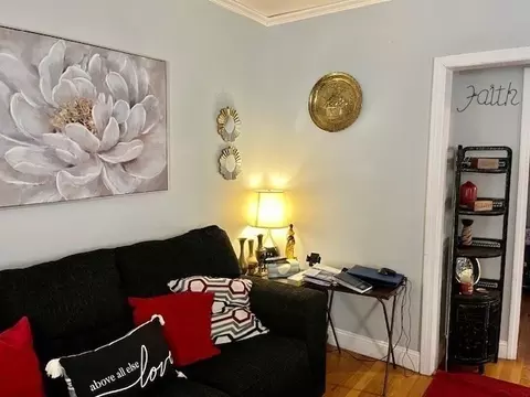 Living - 29 Cochran St, Chicopee, MA 01020 photo 1 of 3