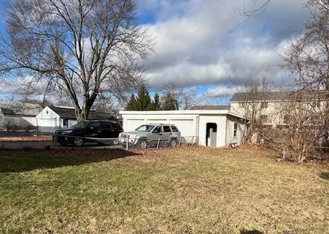 Exterior - 29 Cochran St, Chicopee, MA 01020 photo 7 of 8