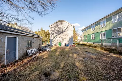 73 Beverly St, Chicopee, MA 01013 photo 24