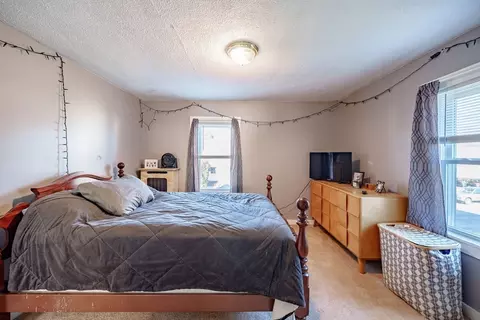 73 Beverly St, Chicopee, MA 01013 photo 19