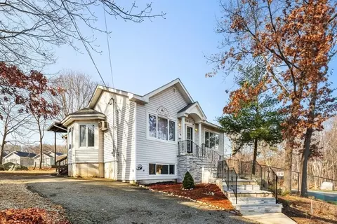 240 Woodland N Ave, Lynn, MA 01904