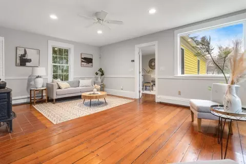 Living - 66 Temple St, Reading, MA 01867 photo 4 of 6