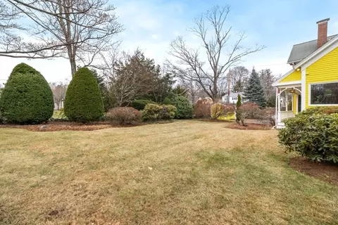 Exterior - 66 Temple St, Reading, MA 01867 photo 10 of 10