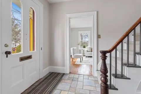 Entry Way - 66 Temple St, Reading, MA 01867 photo 2 of 5