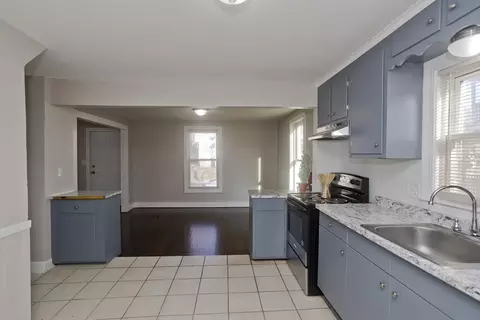 182 Massasoit St, Springfield, MA 01107 photo 7