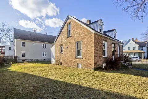 182 Massasoit St, Springfield, MA 01107 photo 5