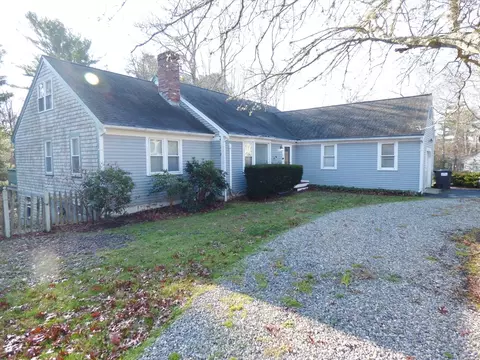 184 Capn Crosby Rd, Centerville, MA 02632