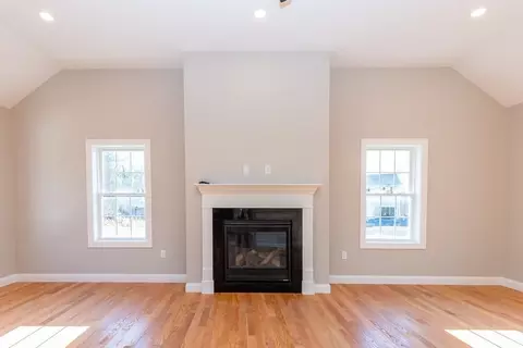 Living - 330 Concord Rd, Billerica, MA 01821 photo 2 of 3