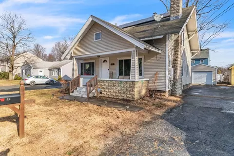 71 Gilbert Ave, Springfield, MA 01119 photo 2