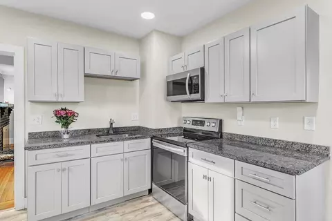 71 Gilbert Ave, Springfield, MA 01119 photo 15