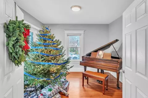 71 Gilbert Ave, Springfield, MA 01119 photo 12
