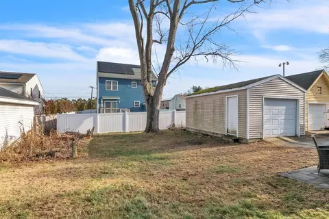 71 Gilbert Ave, Springfield, MA 01119 photo 6