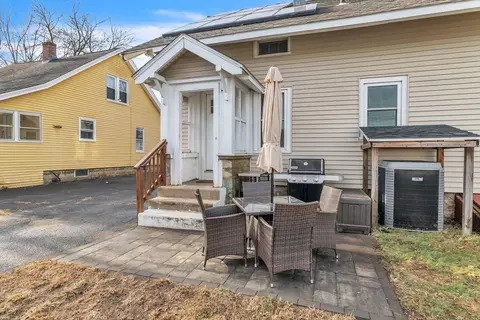 71 Gilbert Ave, Springfield, MA 01119 photo 5