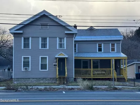 47 Commercial St, Adams, MA 01220