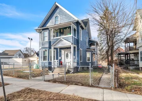 24 Warriner Ave, Springfield, MA 01108
