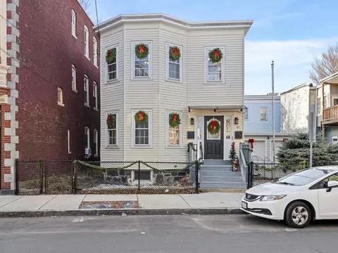 48 Shawmut St, Chelsea, MA 02150