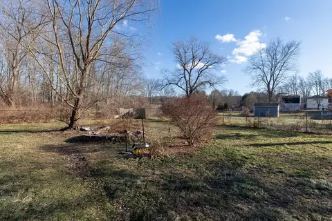 Exterior - 35 Florence Rd, Easthampton, MA 01027 photo 6 of 9