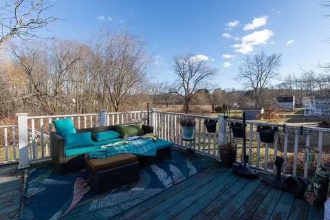 Exterior - 35 Florence Rd, Easthampton, MA 01027 photo 4 of 9