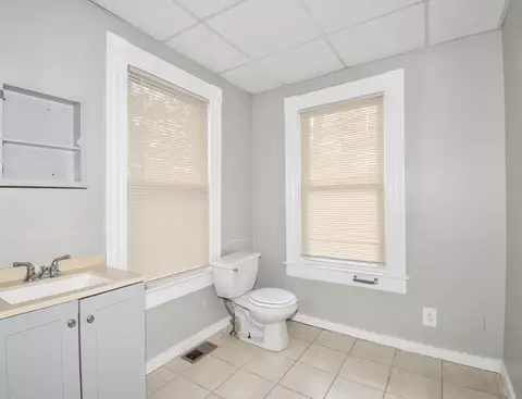 14 Lafayette St, Springfield, MA 01109 photo 11