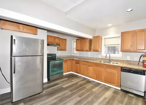 14 Lafayette St, Springfield, MA 01109 photo 5