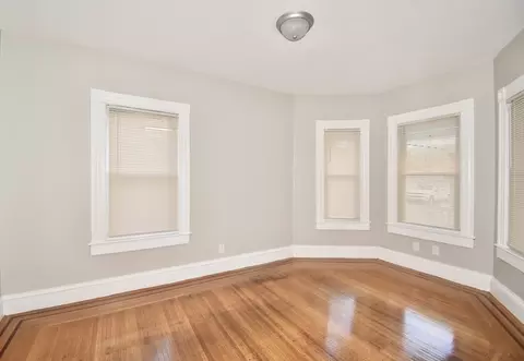 14 Lafayette St, Springfield, MA 01109 photo 7