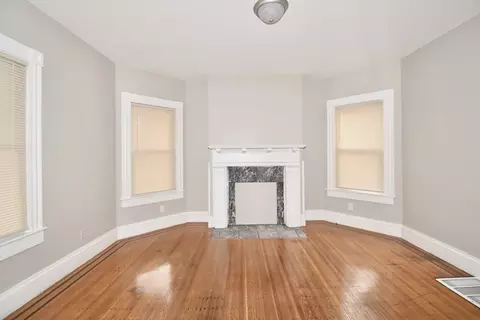 14 Lafayette St, Springfield, MA 01109 photo 6