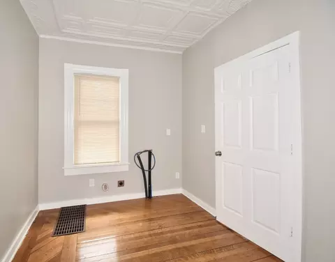 14 Lafayette St, Springfield, MA 01109 photo 8