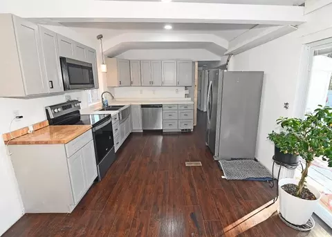 7 Siesta Dr, Wareham, MA 02576 photo 5