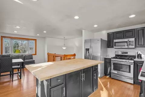 Kitchen - 81 Mayflower Ln, Wareham, MA 02538 photo 6 of 6