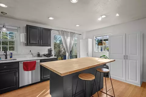 Kitchen - 81 Mayflower Ln, Wareham, MA 02538 photo 3 of 6