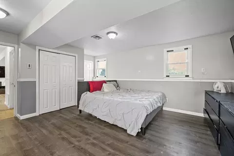 Bedroom - 81 Mayflower Ln, Wareham, MA 02538 photo 7 of 7