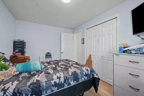 Bedroom - 81 Mayflower Ln, Wareham, MA 02538 photo 5 of 7