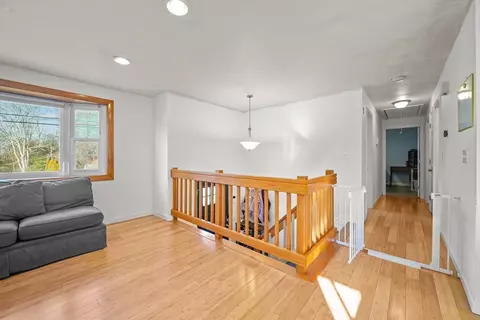 Entry Way - 81 Mayflower Ln, Wareham, MA 02538 photo 1 of 2