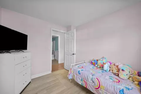 Bedroom - 81 Mayflower Ln, Wareham, MA 02538 photo 2 of 7