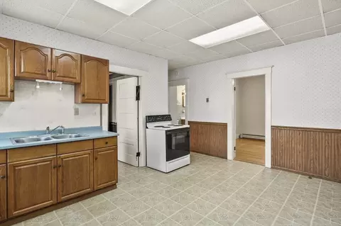 Entry Way - 3 Clearview Ave, Worcester, MA 01605 photo 1 of 4