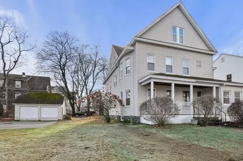 3 Clearview Ave, Worcester, MA 01605