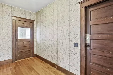 Entry Way - 3 Clearview Ave, Worcester, MA 01605 photo 3 of 4